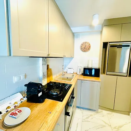 Panoramic Skyline 14th Floor National Stadium View Διαμέρισμα