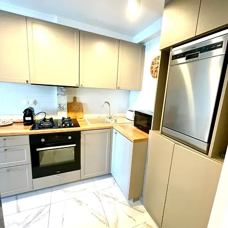 Panoramic Skyline 14th Floor National Stadium View Apartmán